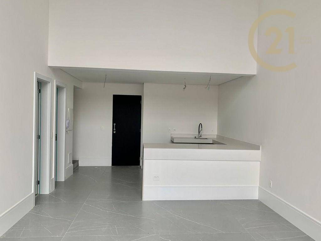 Apartamento à venda com 2 quartos, 100m² - Foto 2