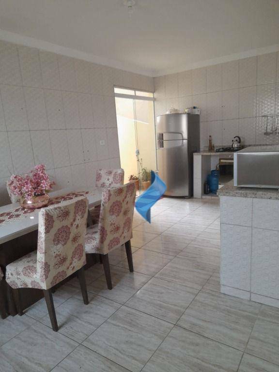 Casa à venda com 2 quartos, 300m² - Foto 6