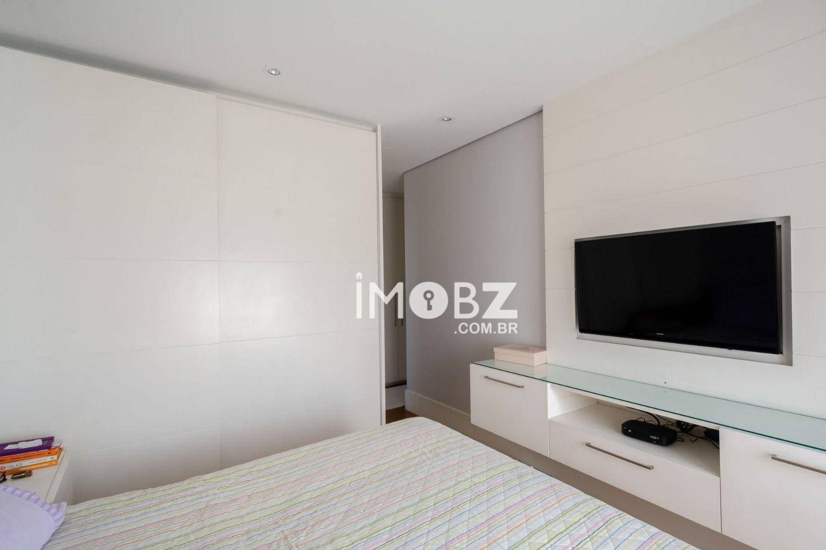 Apartamento à venda com 3 quartos, 177m² - Foto 21