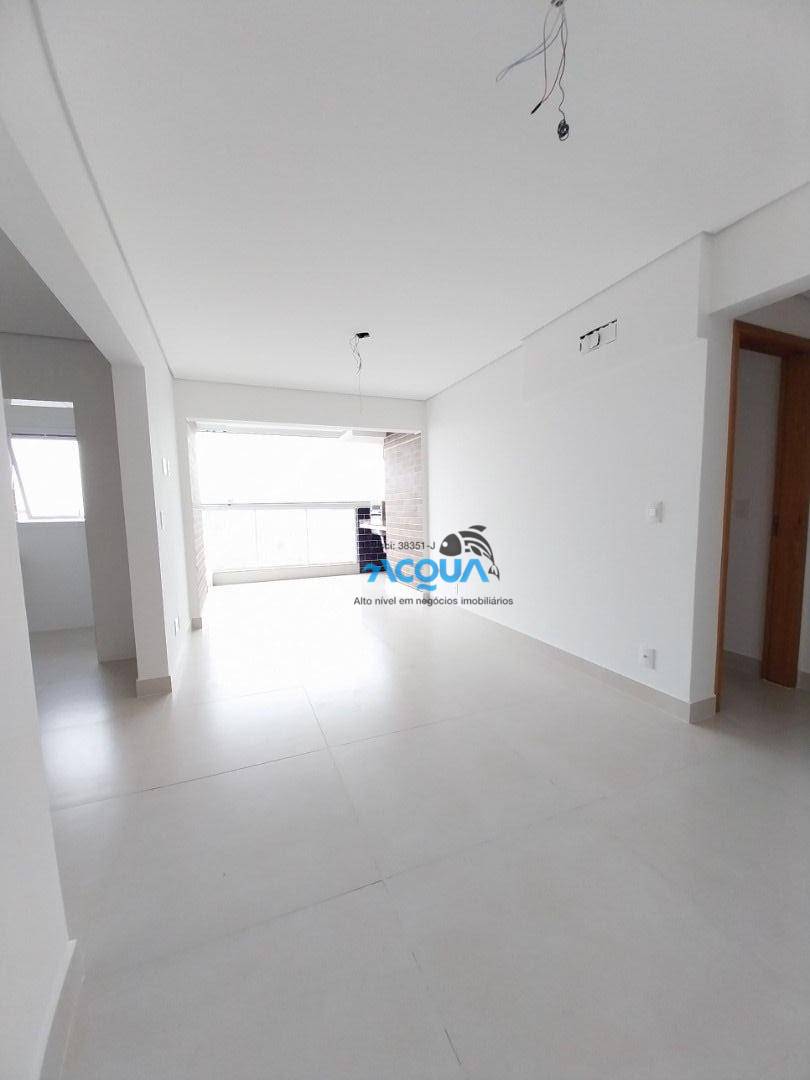 Apartamento à venda com 2 quartos, 67m² - Foto 5