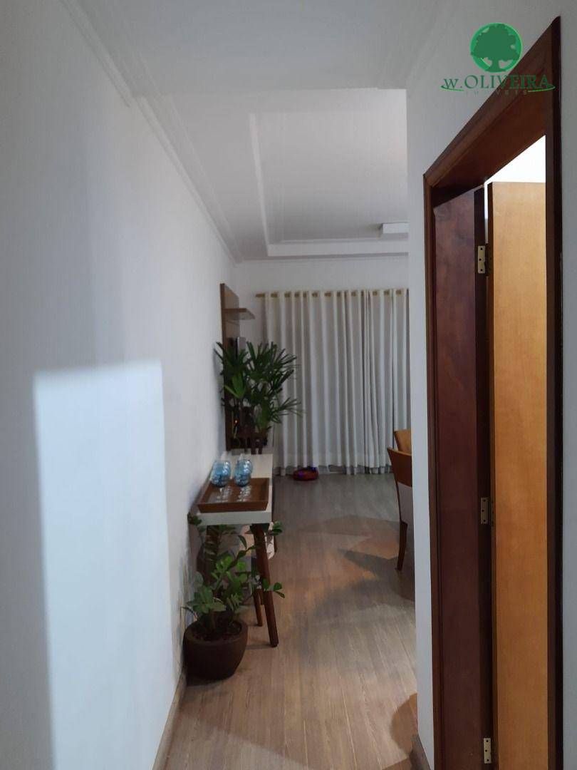 Apartamento à venda com 3 quartos, 85m² - Foto 2