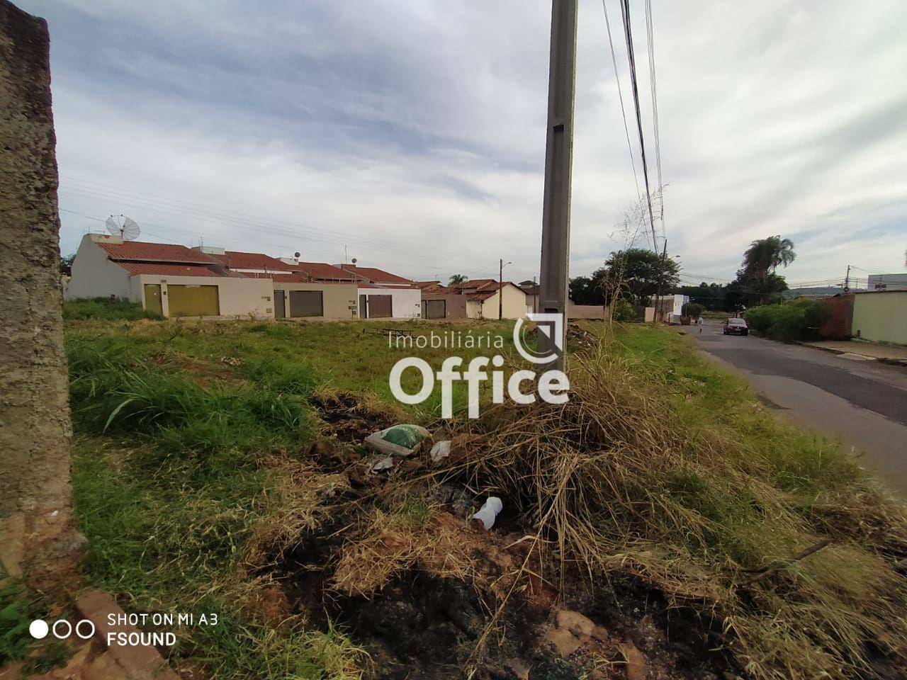 Terreno à venda, 304M2 - Foto 1