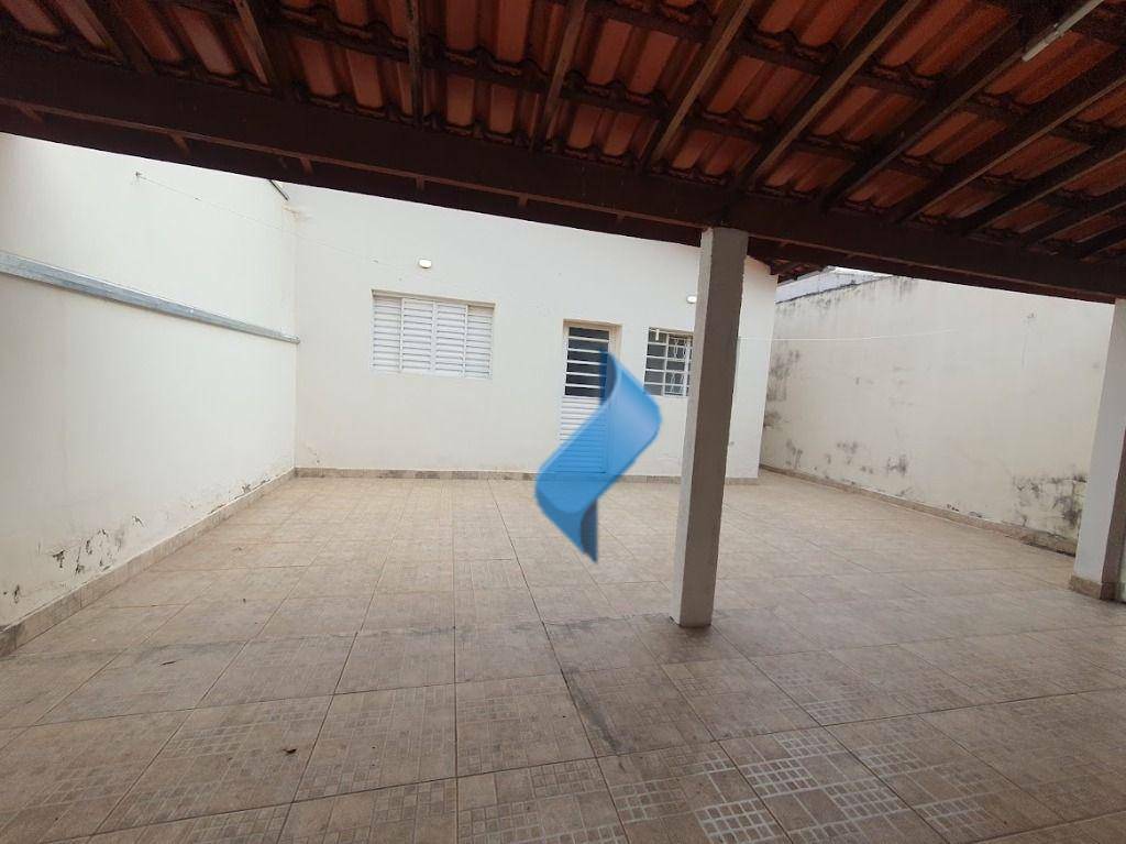 Casa à venda com 2 quartos, 80m² - Foto 26