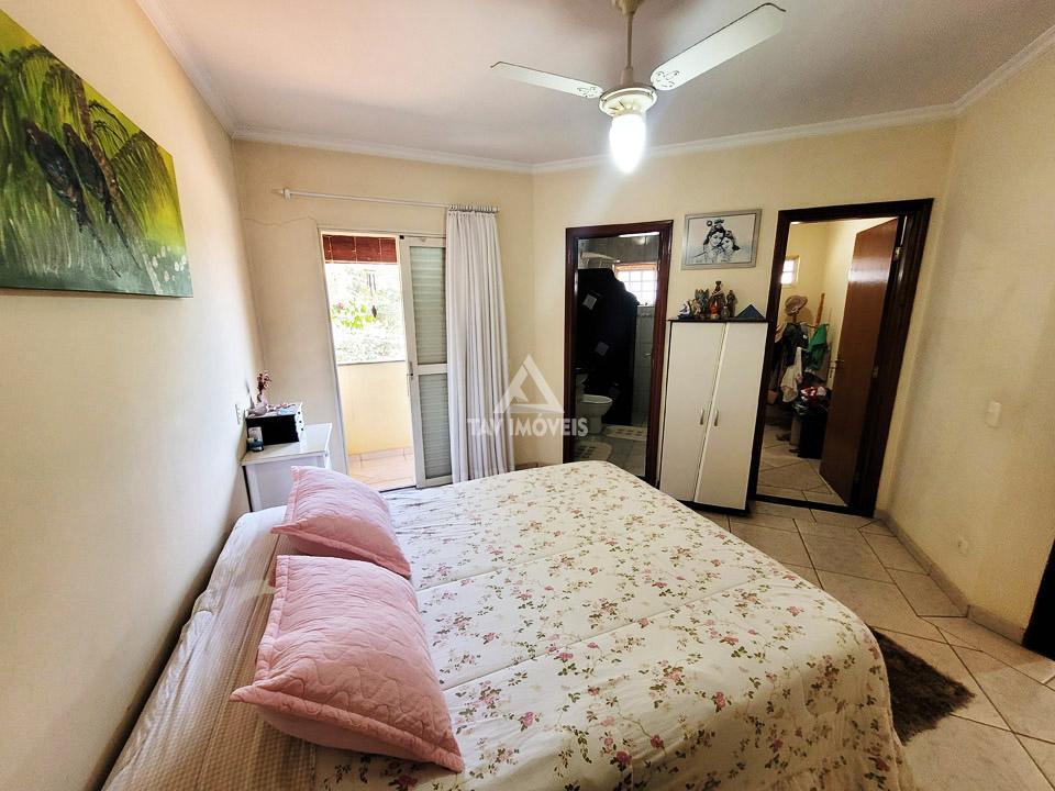 Casa à venda com 3 quartos, 300m² - Foto 9