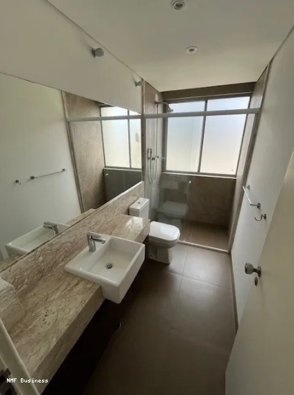 Apartamento para alugar com 3 quartos, 105m² - Foto 4