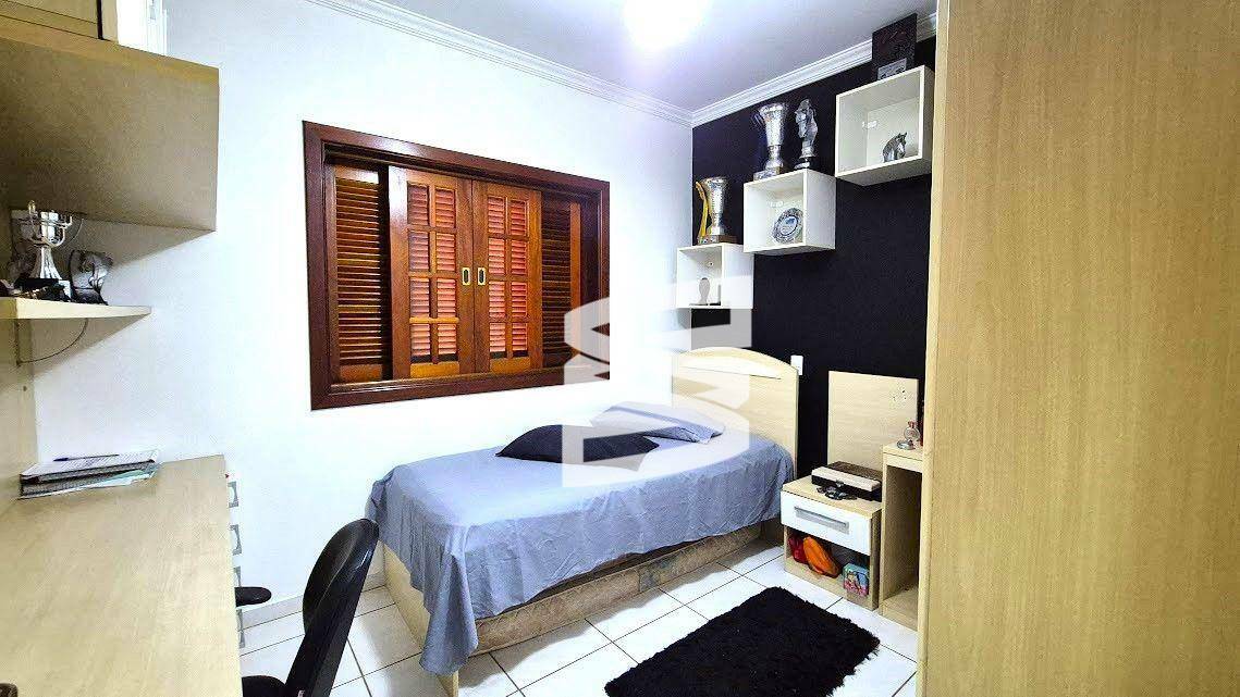 Casa de Condomínio à venda com 3 quartos, 196m² - Foto 12