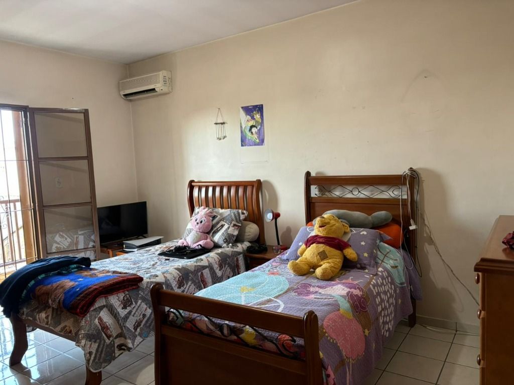 Sobrado à venda com 2 quartos, 200m² - Foto 13