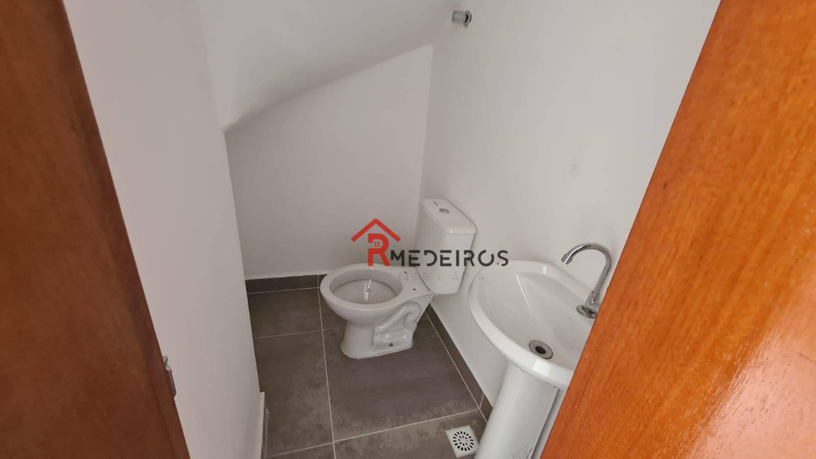 Casa à venda com 2 quartos, 57m² - Foto 17