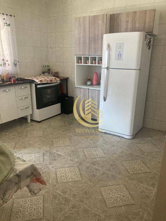 Casa à venda com 4 quartos, 200m² - Foto 7