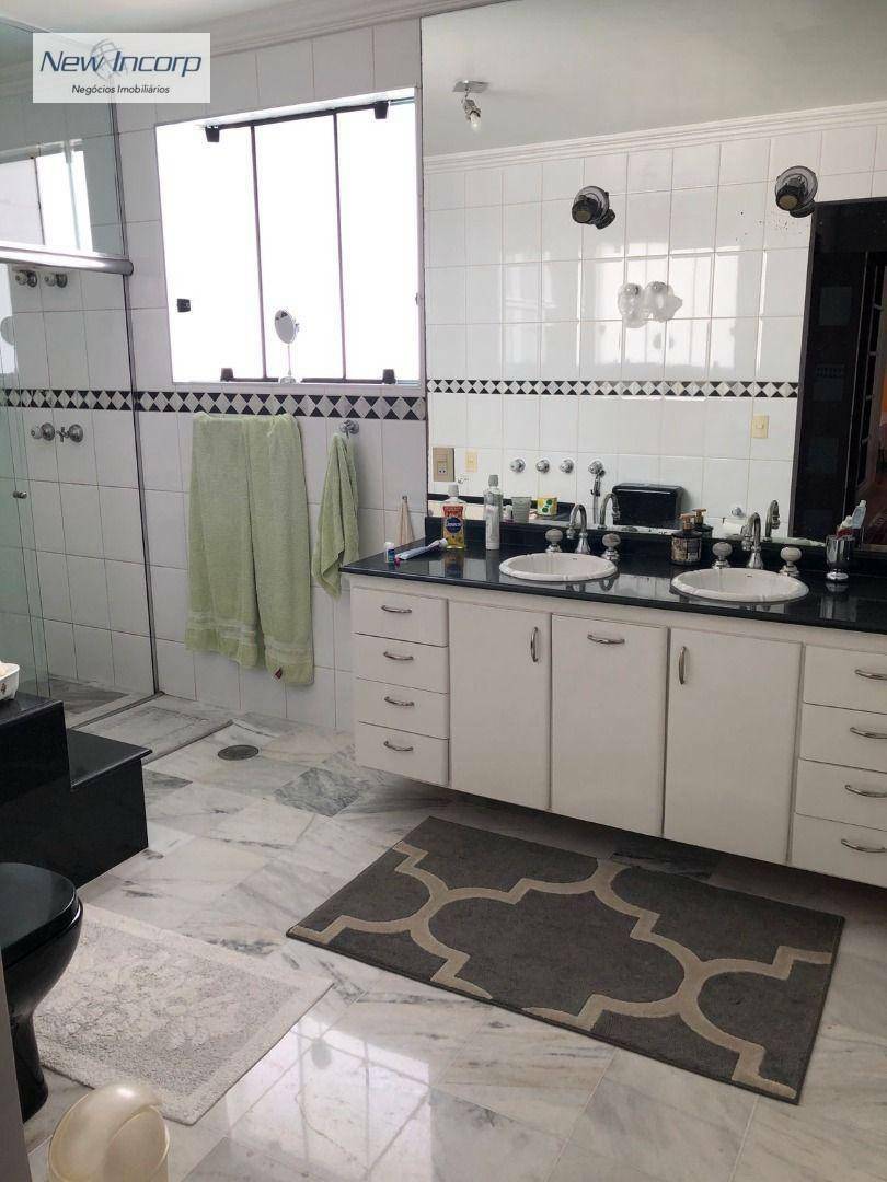 Sobrado à venda com 3 quartos, 300m² - Foto 20