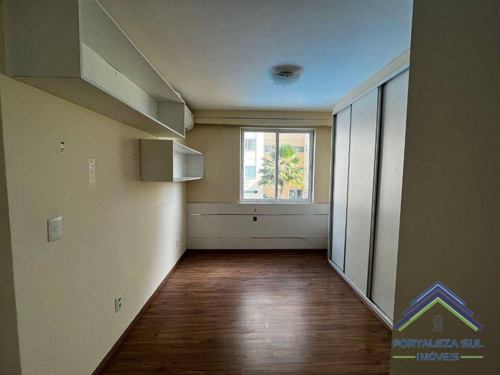 Apartamento à venda com 3 quartos, 70m² - Foto 20