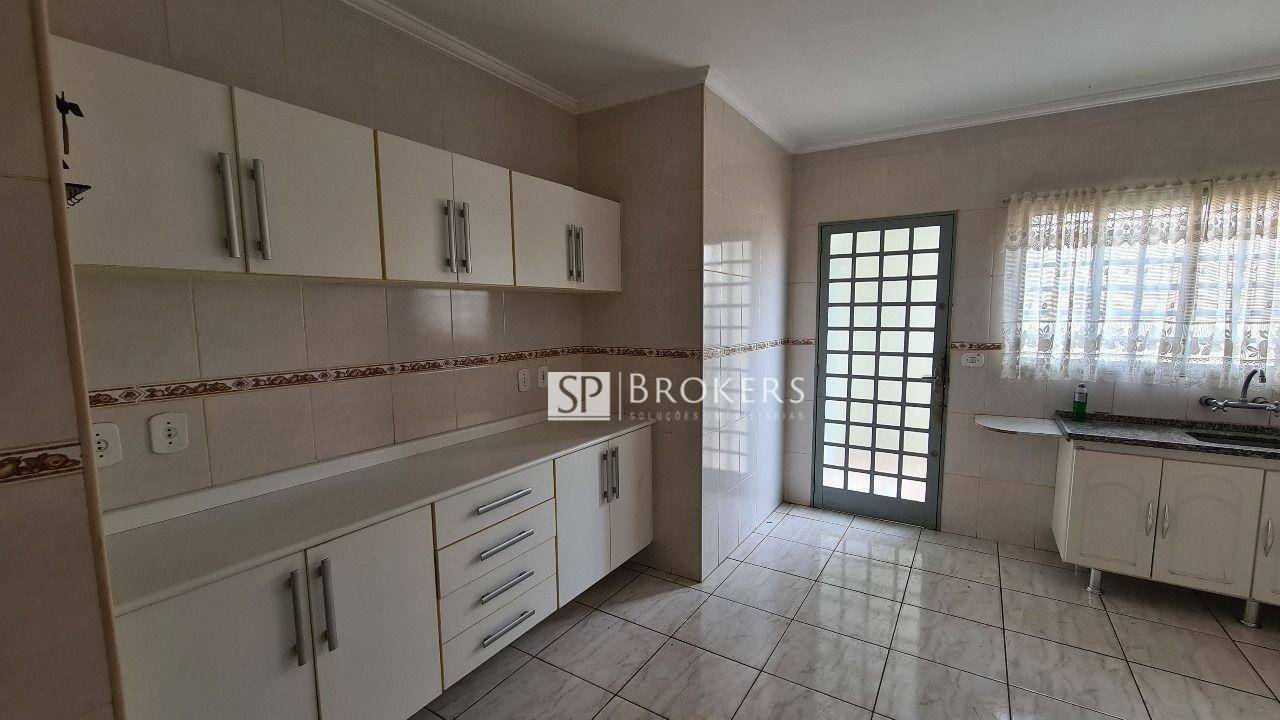 Casa à venda com 3 quartos, 138m² - Foto 4