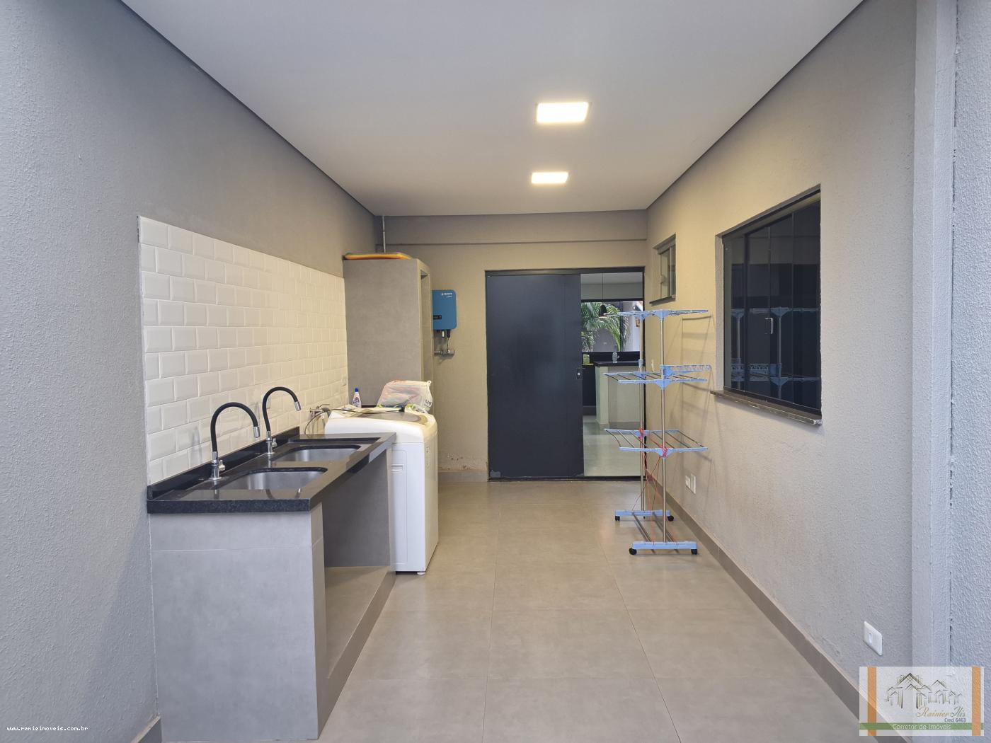 Casa à venda com 3 quartos, 450m² - Foto 14