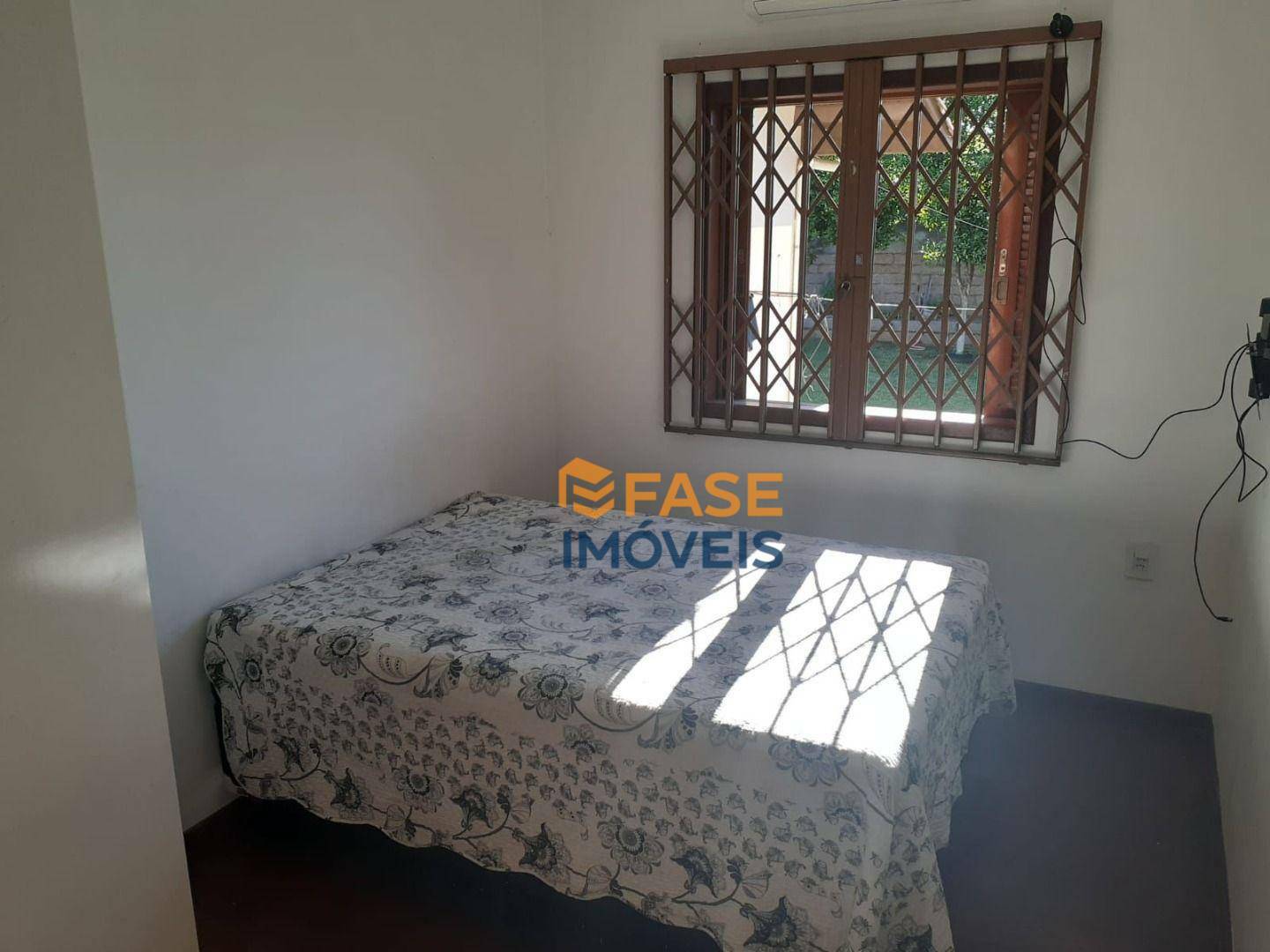 Casa à venda com 3 quartos, 290m² - Foto 15