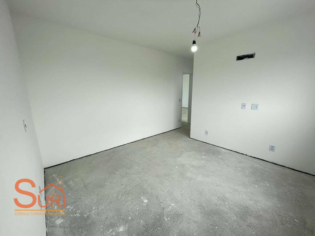 Apartamento à venda com 4 quartos, 181m² - Foto 13