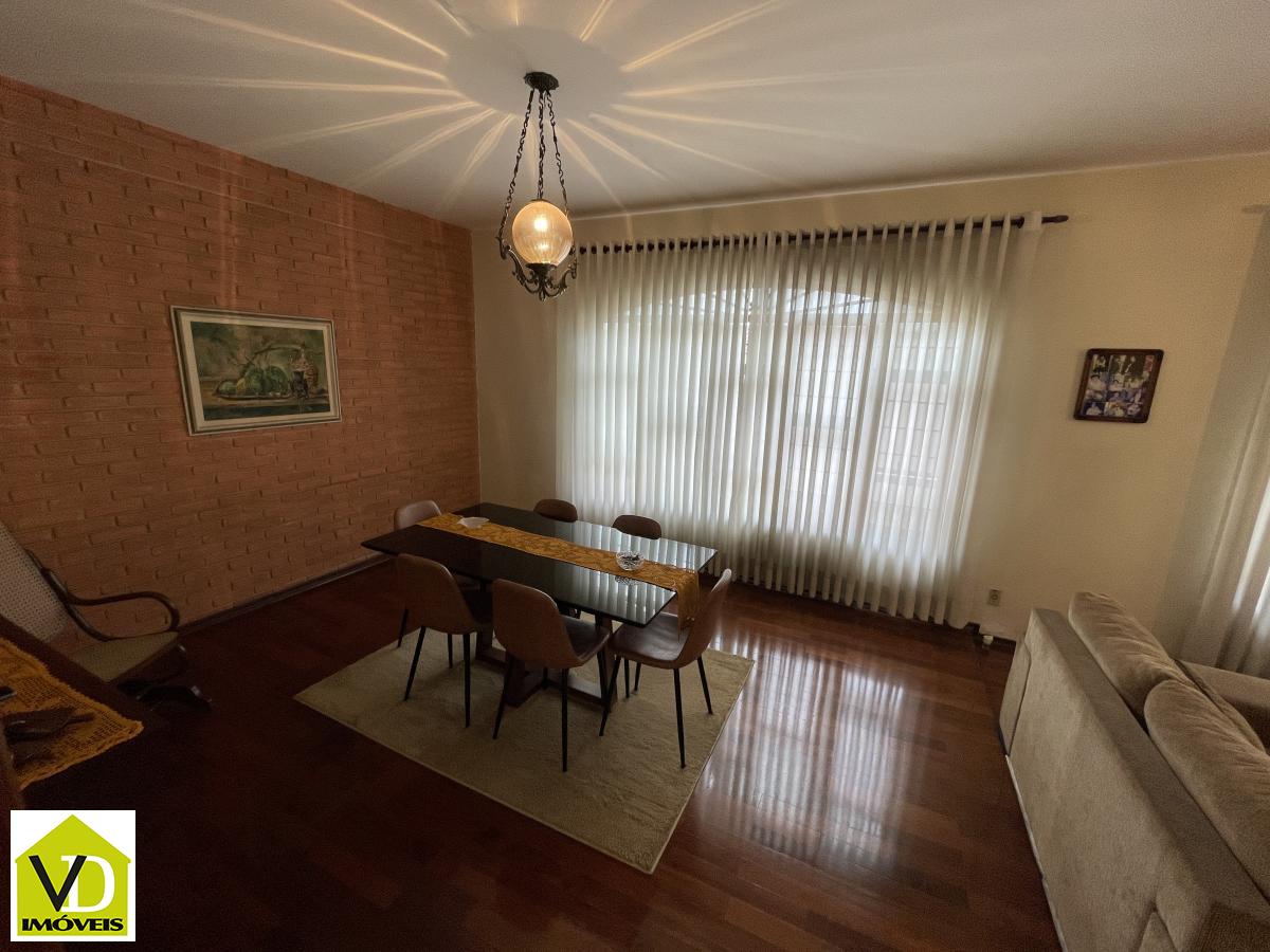 Casa à venda com 3 quartos, 200m² - Foto 7