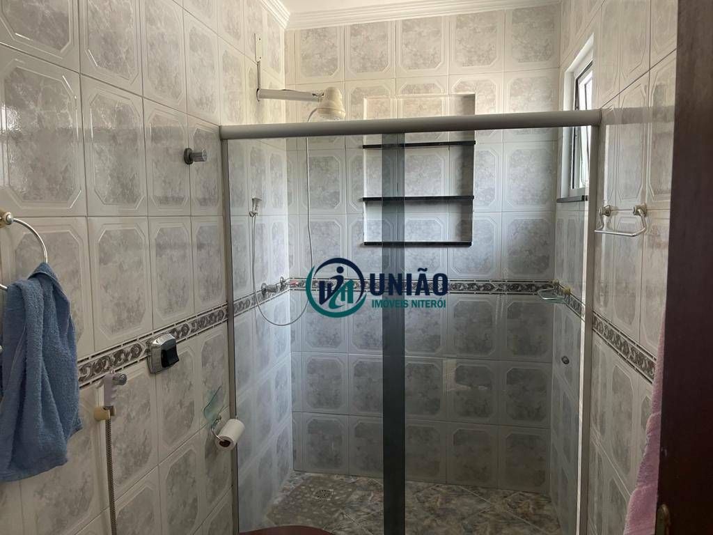 Casa de Condomínio à venda com 4 quartos, 220m² - Foto 14