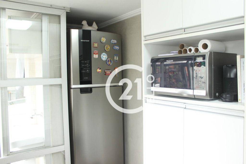 Apartamento à venda com 2 quartos, 75m² - Foto 18