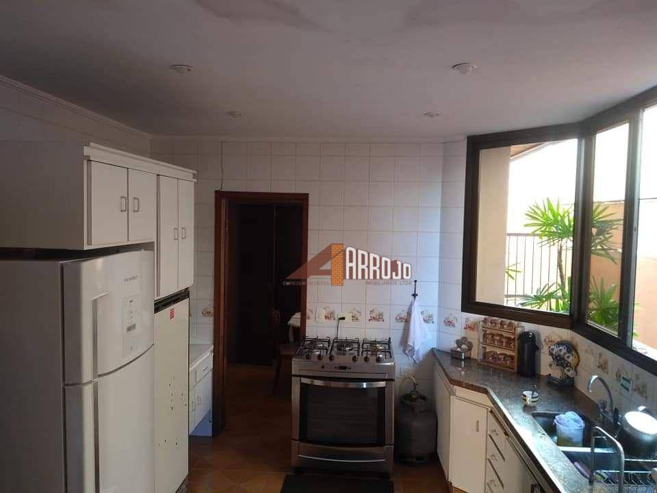 Sobrado à venda com 4 quartos, 350m² - Foto 12