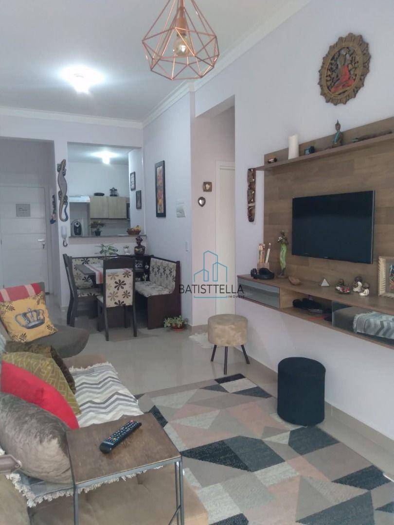 Apartamento à venda com 2 quartos, 75m² - Foto 8