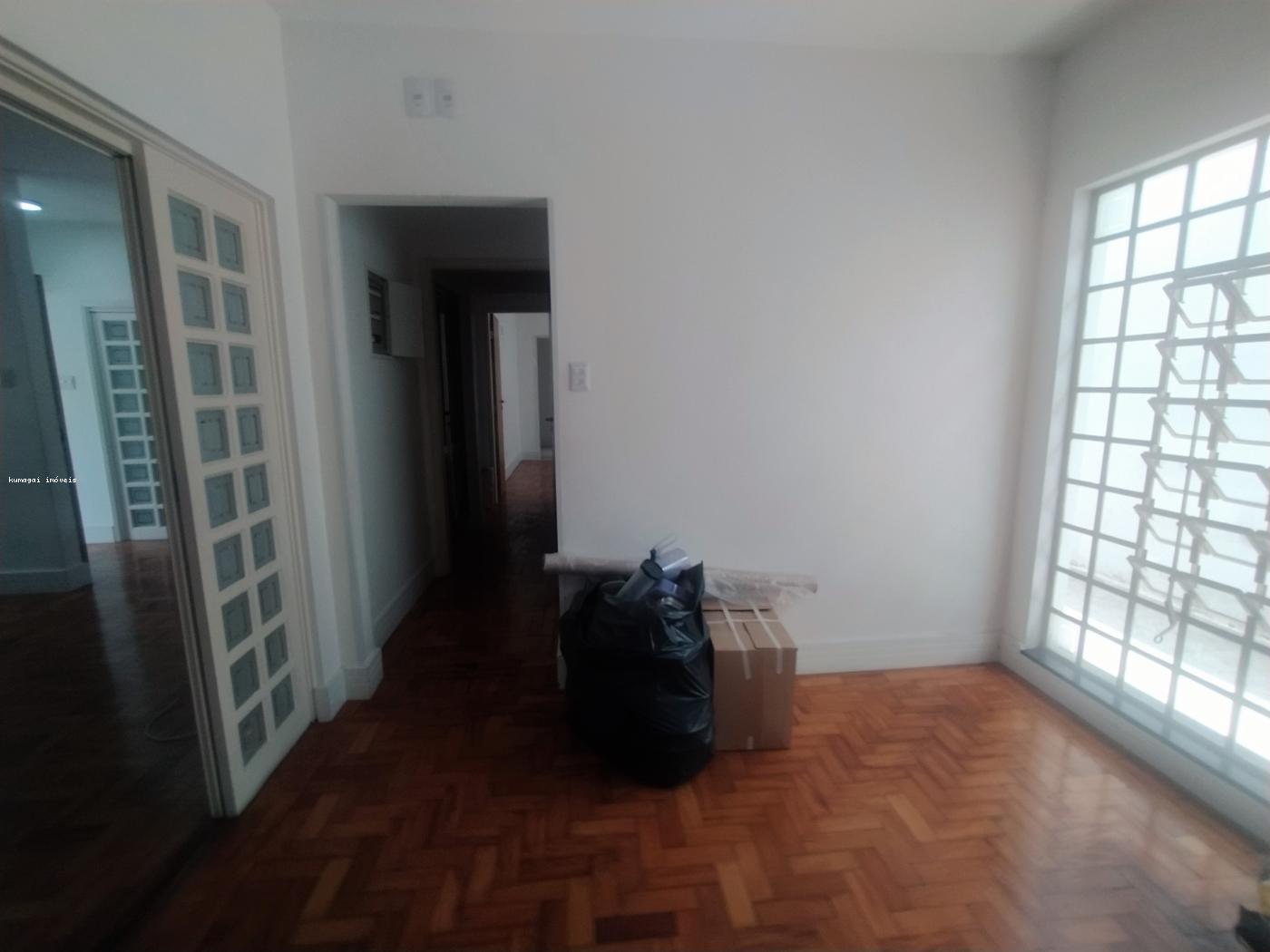 Prédio Inteiro à venda com 3 quartos, 270m² - Foto 2