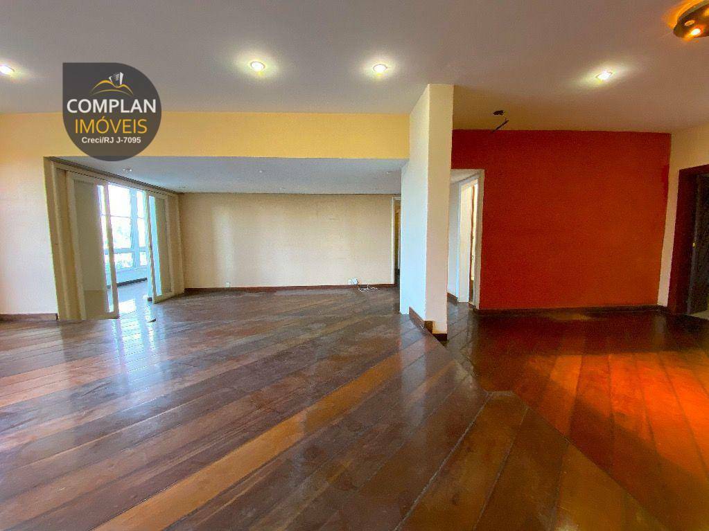 Apartamento à venda com 3 quartos, 151m² - Foto 4