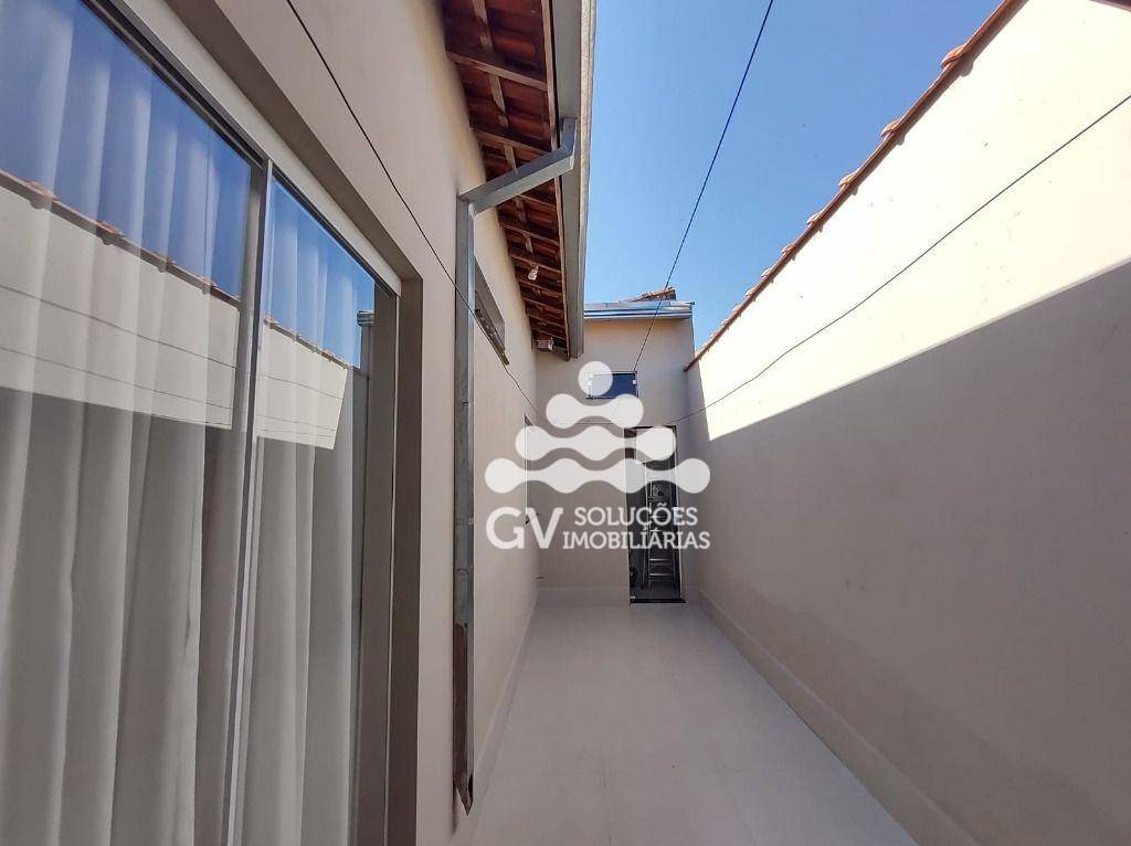 Casa à venda com 2 quartos, 120m² - Foto 13