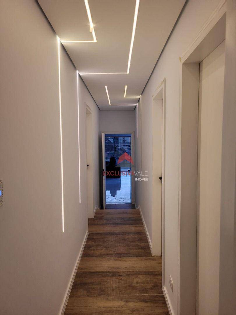 Casa à venda com 3 quartos, 340m² - Foto 14