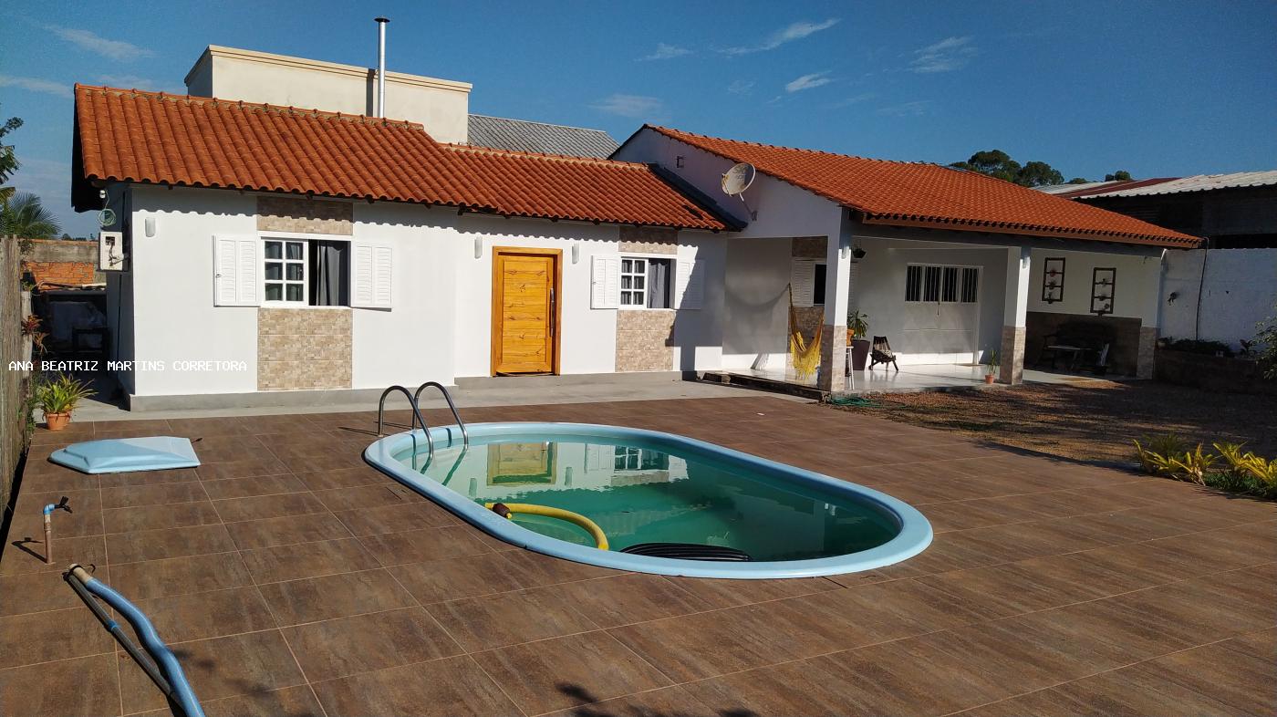 Casa à venda com 3 quartos, 1200m² - Foto 1