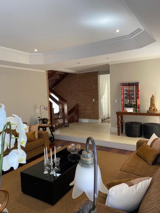 Casa de Condomínio à venda com 3 quartos, 360m² - Foto 4