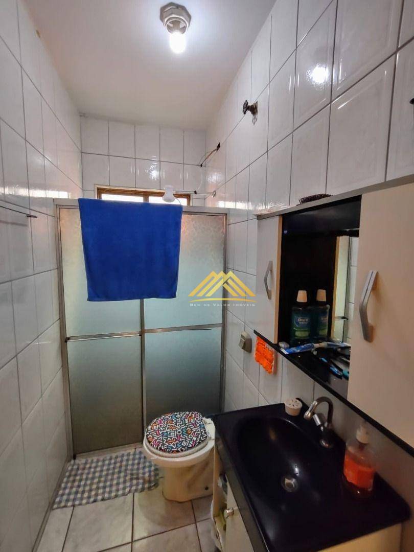 Casa à venda com 3 quartos, 60m² - Foto 8