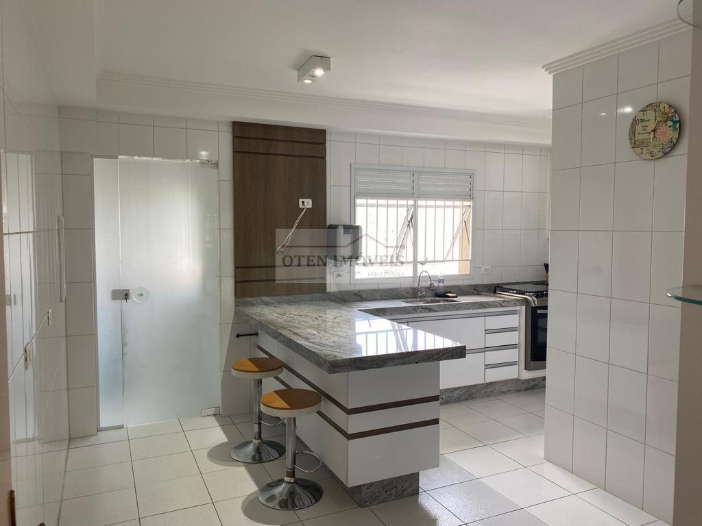 Apartamento à venda com 3 quartos, 130m² - Foto 2