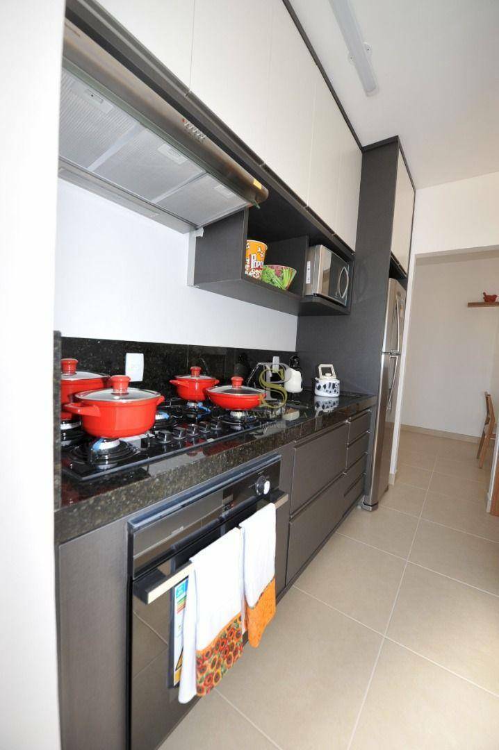 Apartamento à venda com 2 quartos, 77m² - Foto 17