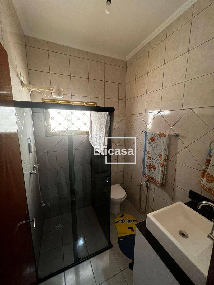 Casa à venda com 3 quartos, 240m² - Foto 13