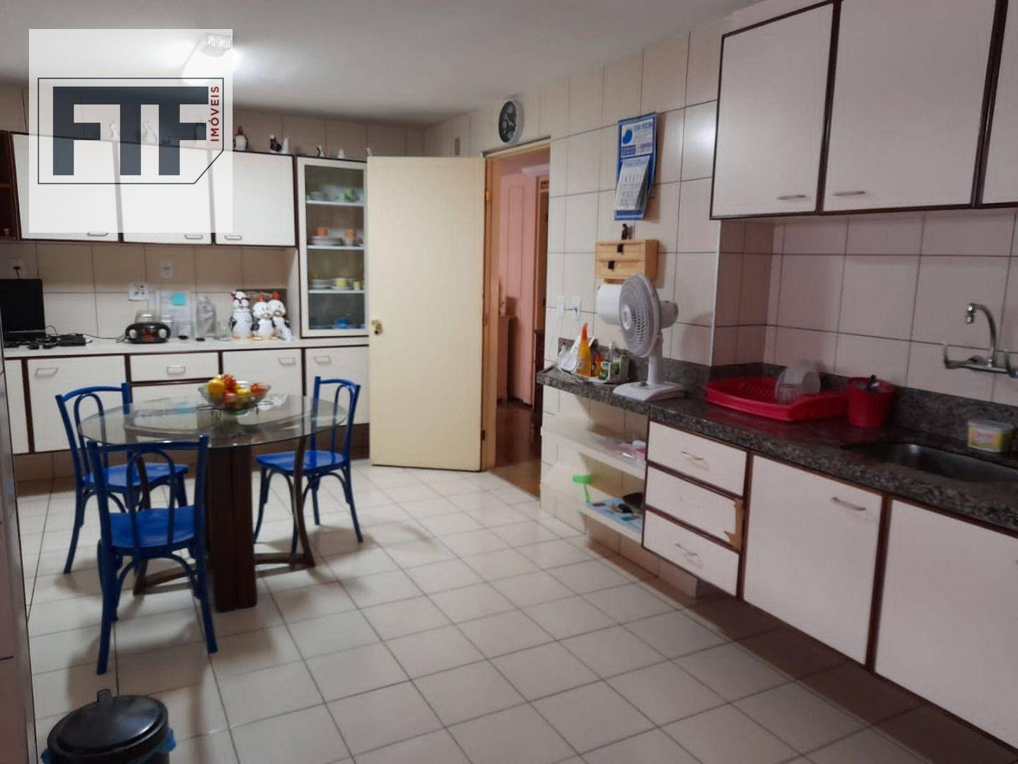 Apartamento à venda com 4 quartos, 340m² - Foto 3