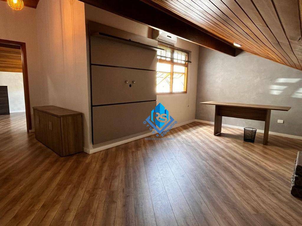 Sobrado à venda e aluguel com 4 quartos, 250m² - Foto 36