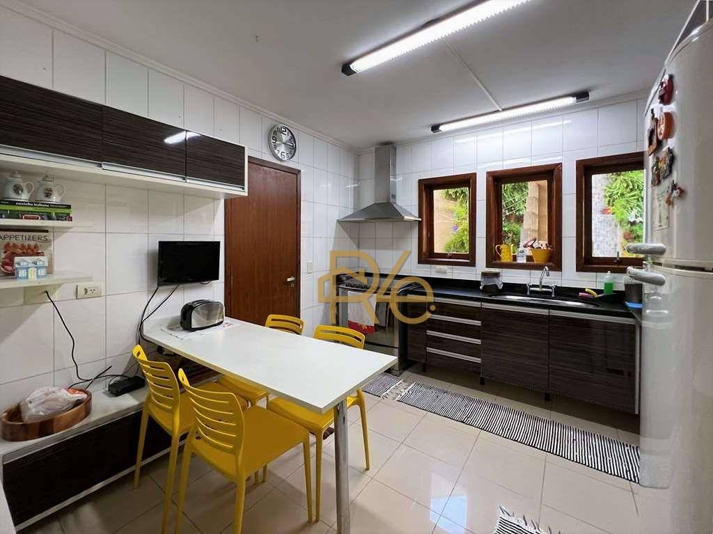 Casa de Condomínio à venda com 4 quartos, 308m² - Foto 17