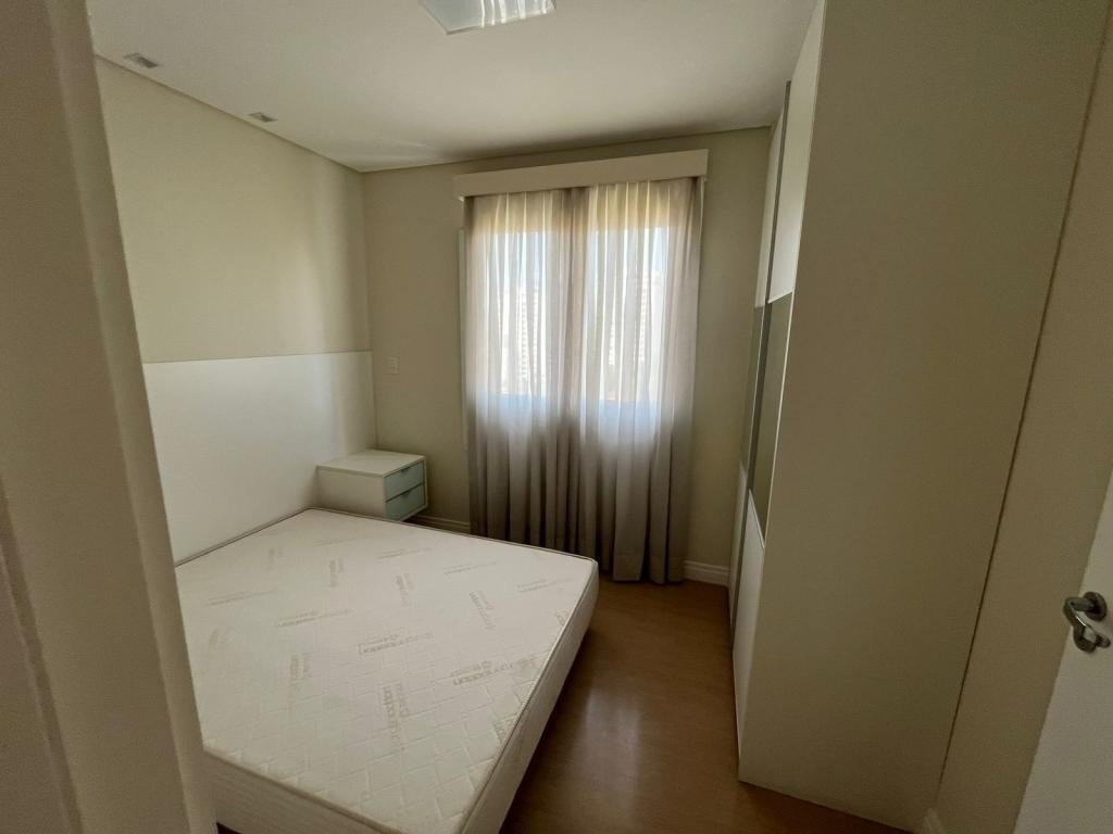 Apartamento à venda com 3 quartos, 156m² - Foto 10