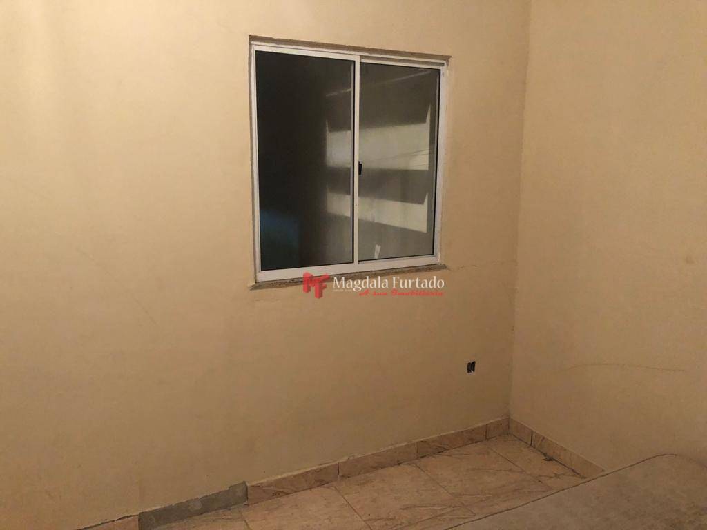 Casa à venda com 2 quartos, 180M2 - Foto 4