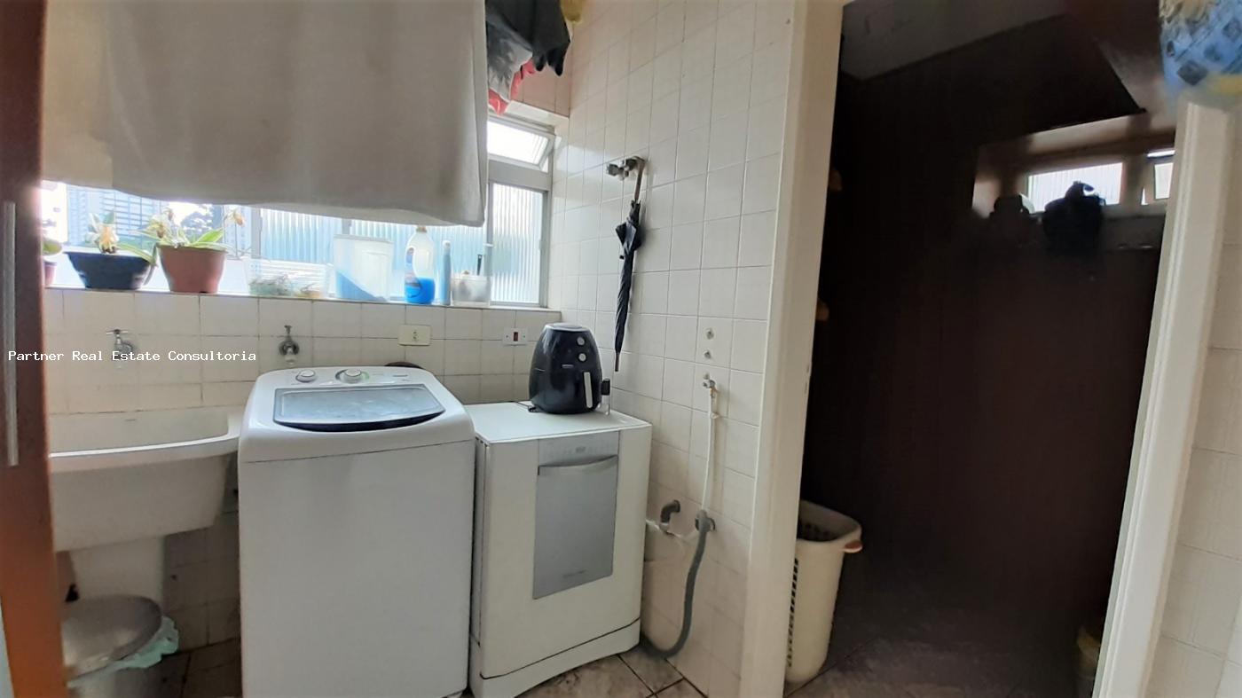 Apartamento à venda com 3 quartos, 125m² - Foto 2