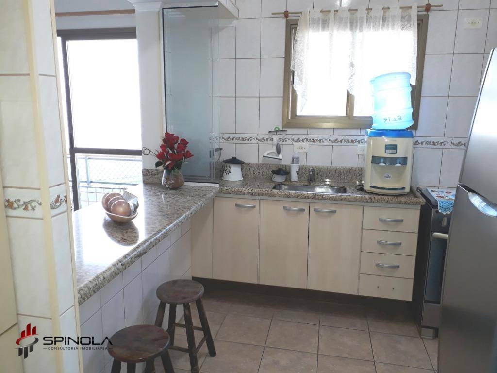 Apartamento à venda com 3 quartos, 180m² - Foto 16