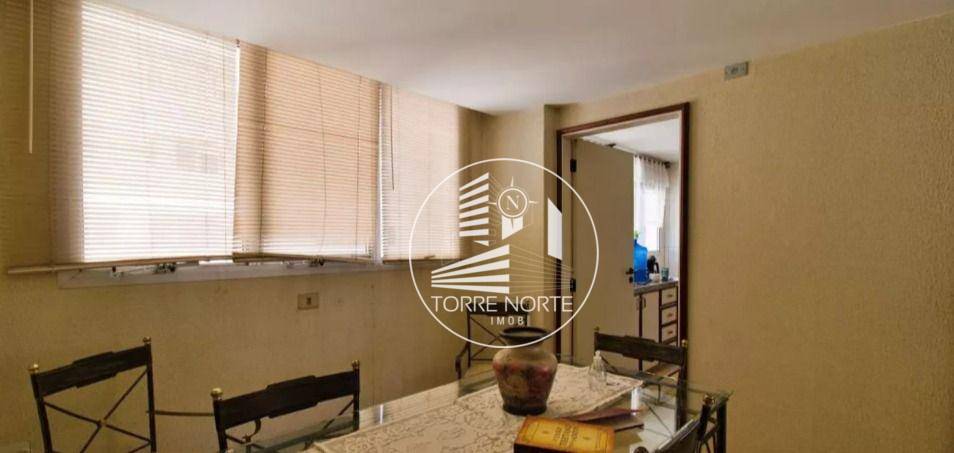 Apartamento à venda com 4 quartos, 219m² - Foto 14