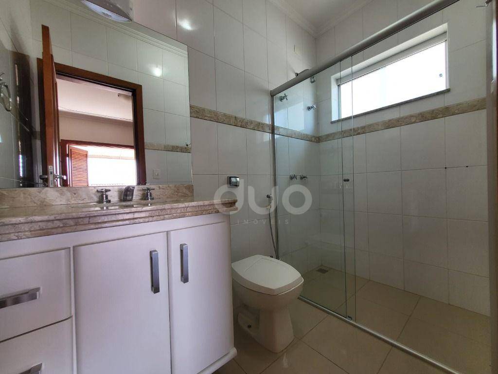 Casa de Condomínio para alugar com 4 quartos, 258m² - Foto 41