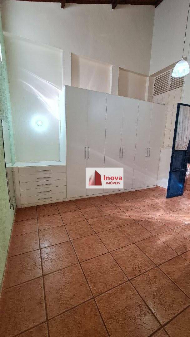 Casa à venda com 4 quartos, 344m² - Foto 14