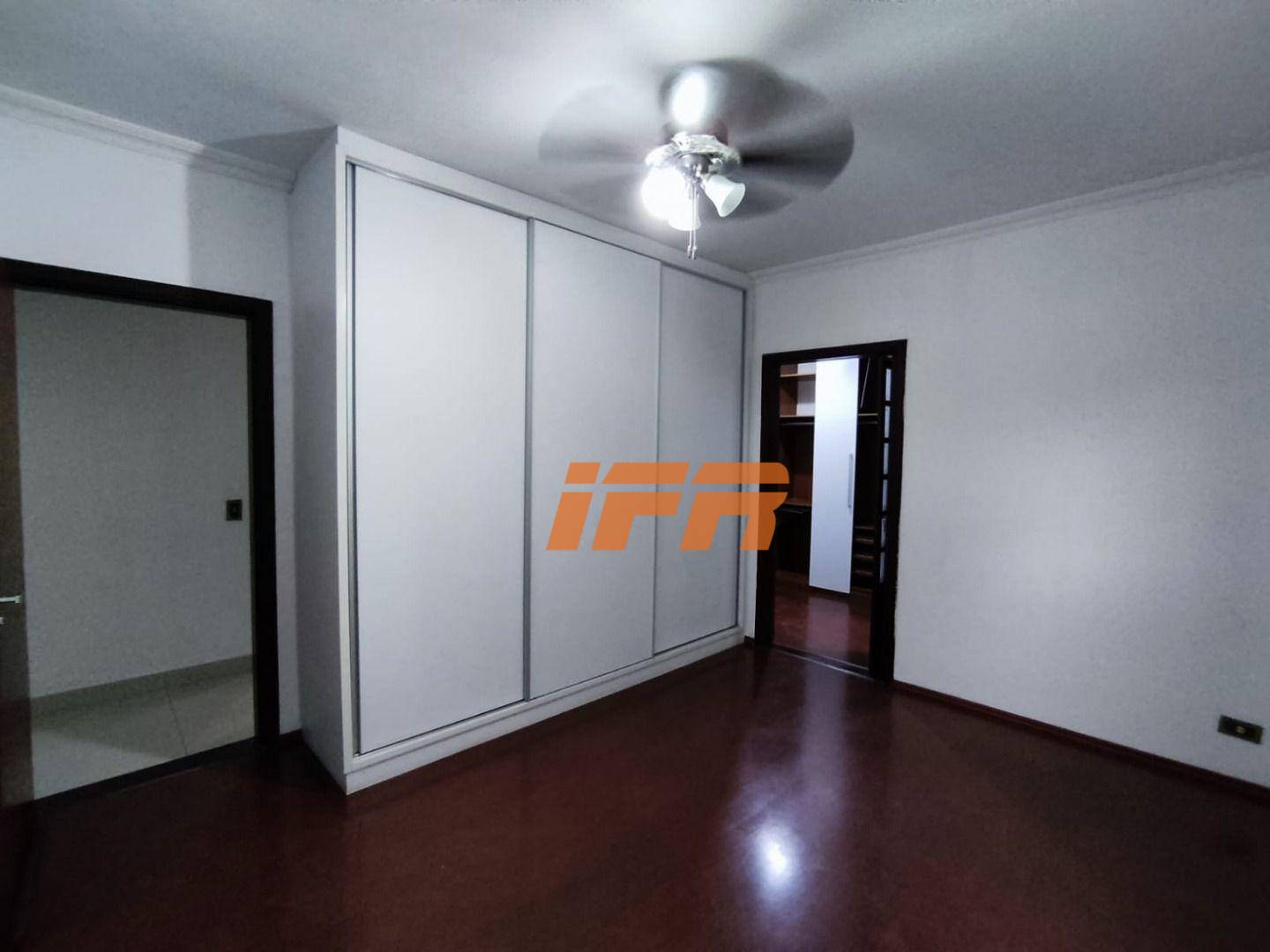 Sobrado à venda e aluguel com 4 quartos, 267m² - Foto 26