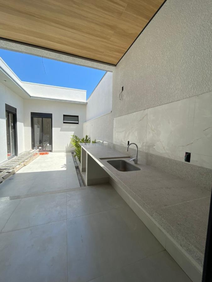 Casa à venda com 3 quartos, 200m² - Foto 11