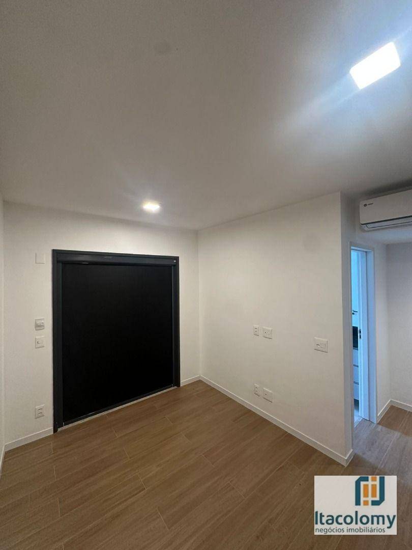 Apartamento para alugar com 3 quartos, 124m² - Foto 18