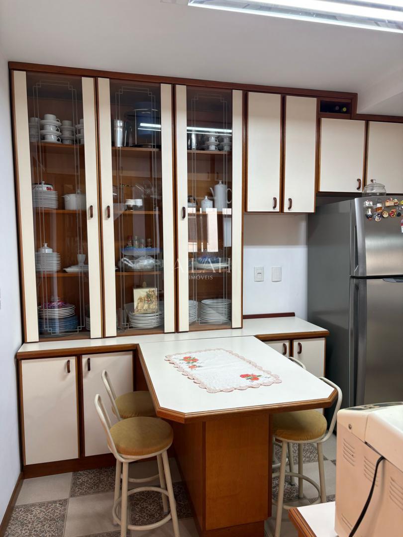 Cobertura à venda com 3 quartos, 216m² - Foto 8