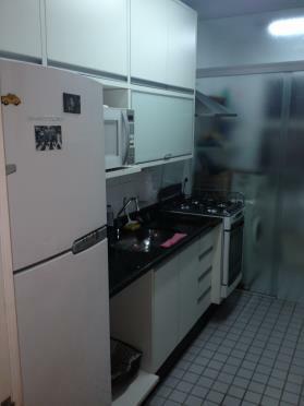 Apartamento à venda com 3 quartos, 64m² - Foto 2