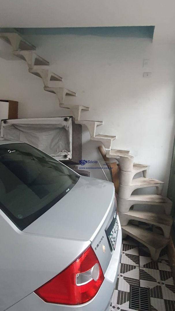 Sobrado à venda com 6 quartos, 150m² - Foto 3